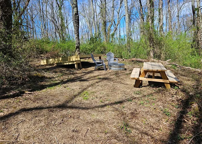 Cardinal Cove Campsite At Hocking Vacations - Tent Not Included