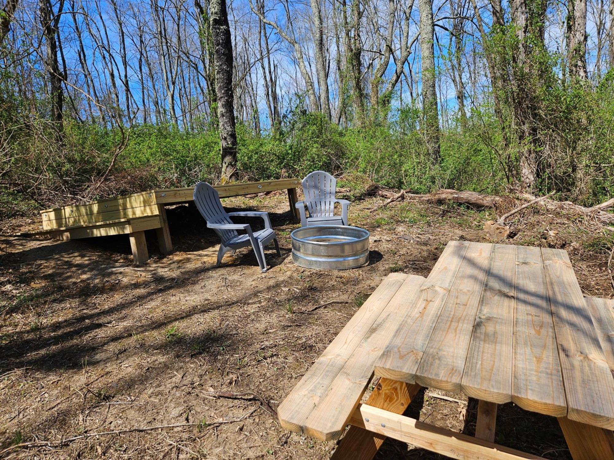 Cardinal Cove At Hocking Vacations - Tent Not Included Logan